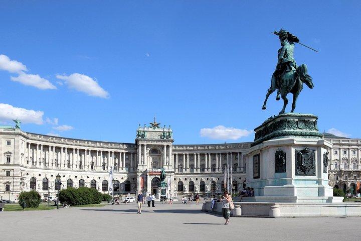Full-Day Vienna Private Tour from Prague