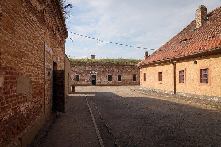Private Half-Day Tour From Prague To Terezín Concentration Camp