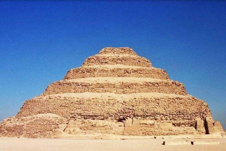 Day Tour To Giza Pyramids & Saqqara Pyramids & Memphis City