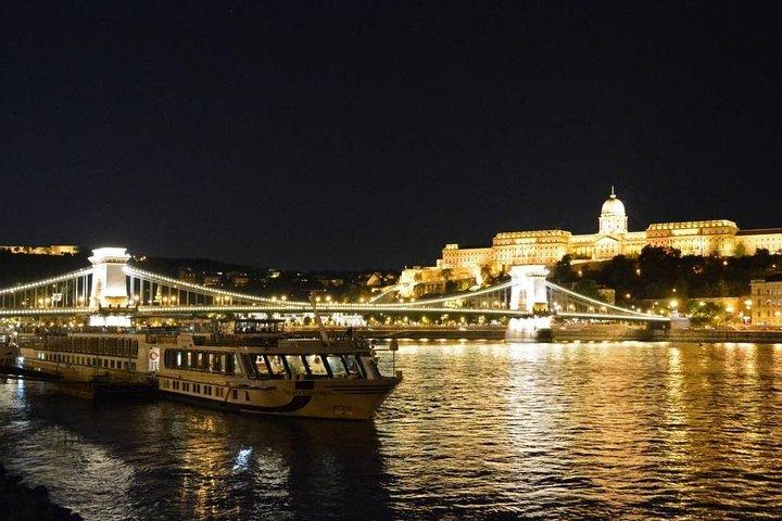 Private Etyek Wine tour with dinner including a Budapest Danube Evening Cruise
