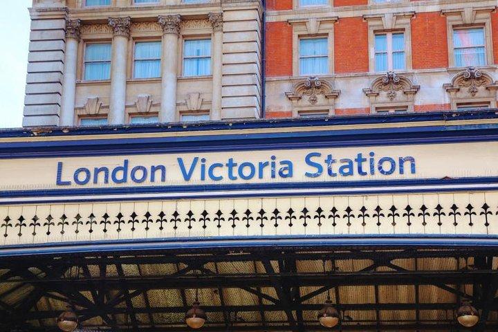 Heathrow Airport to Kensington and Earls Court Private One Way Transfer