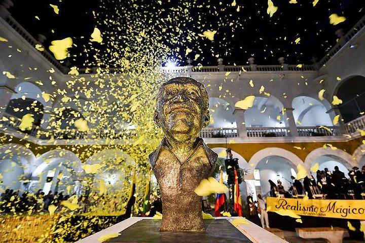 Walking Tour with Transfers - Gabriel García Márquez & Cartagena Walled City