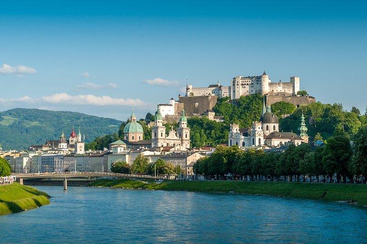 Salzburg and Lakes Day Trip from Vienna with Photo Stop in Melk