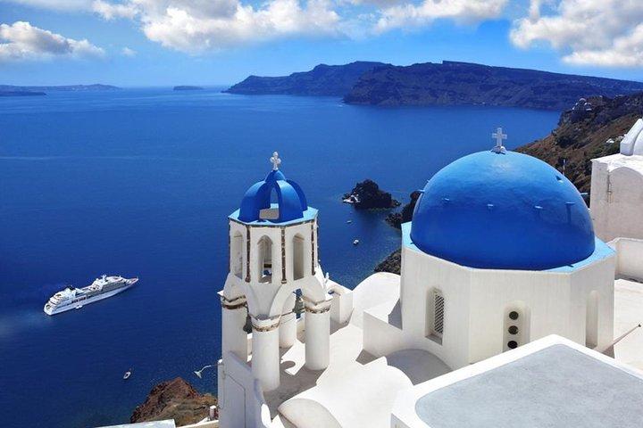 Santorini Private Highlights Tour with Local Driver-Guide