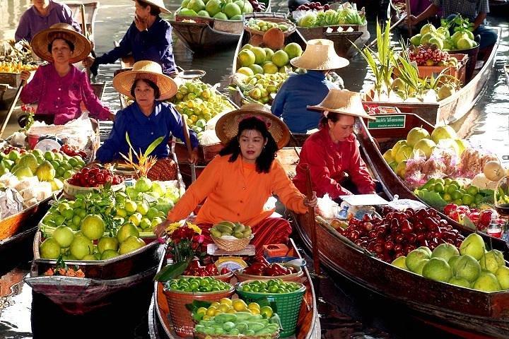 Private Tour: Floating Market and Maeklong Tour from Bangkok