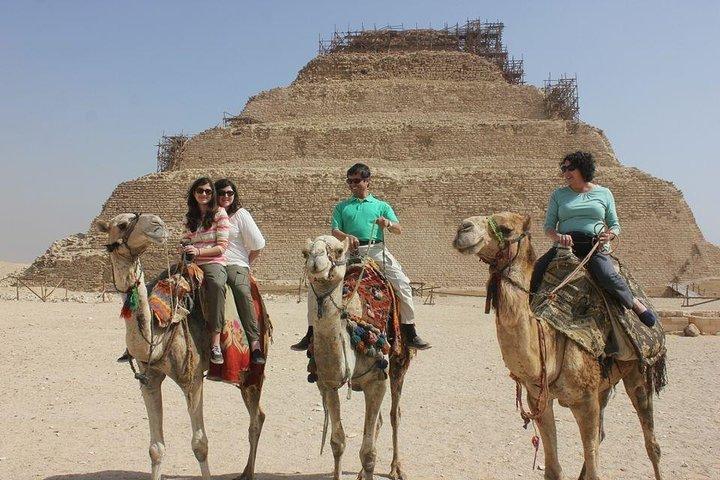 Pyramids and Tombs: Full-Day Tour to Saqqara from Cairo