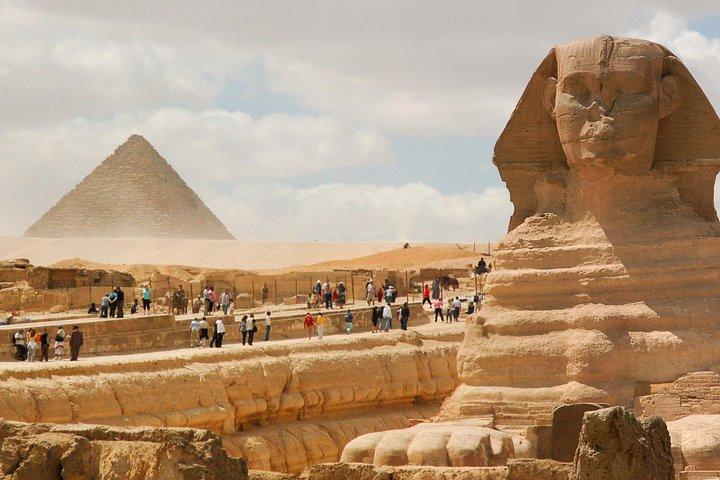 Giza Pyramids, Memphis and Sakkara Day Trip