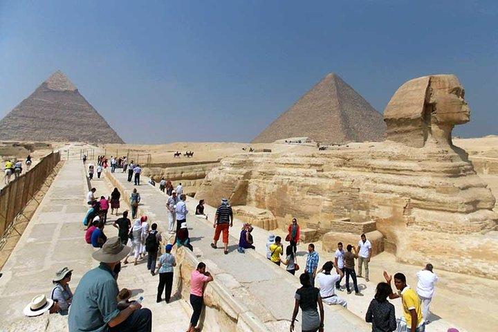 Full-Day Giza pyramids include camel ride and Egyptian museum