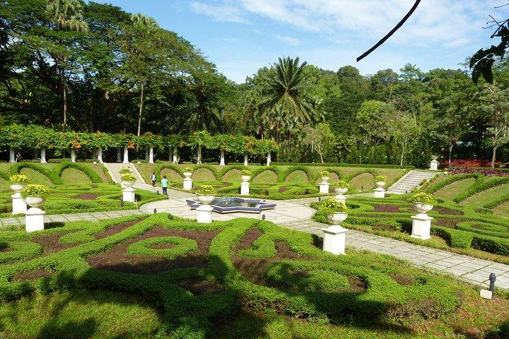 Kuala Lumpur Garden, Park and Museum Tour with Lunch