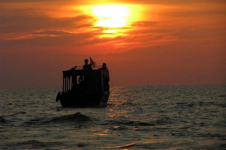 Tonle Sap Lake Sunset Cruise from Siem Reap