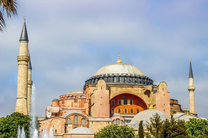Istanbul Classics: Hagia Sophia Topkapi Palace Blue Mosque Hippodromme