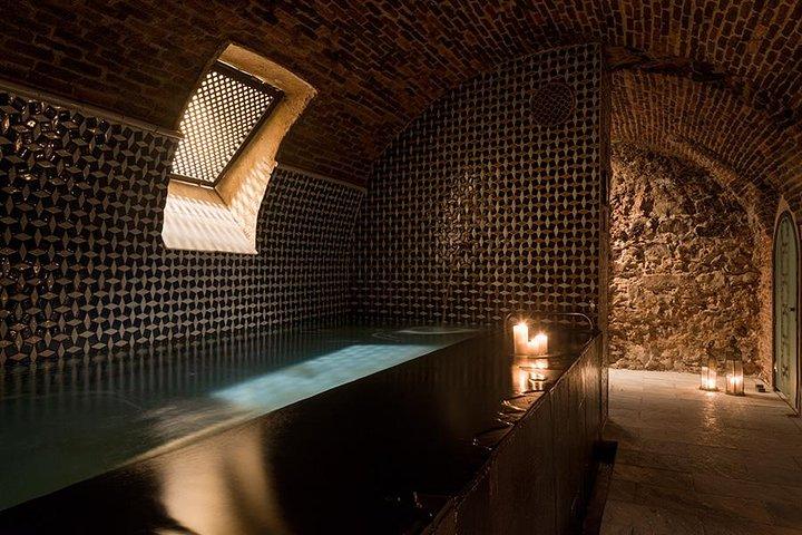 Midra 30, traditional Kessa and massage at Hammam Al Ándalus