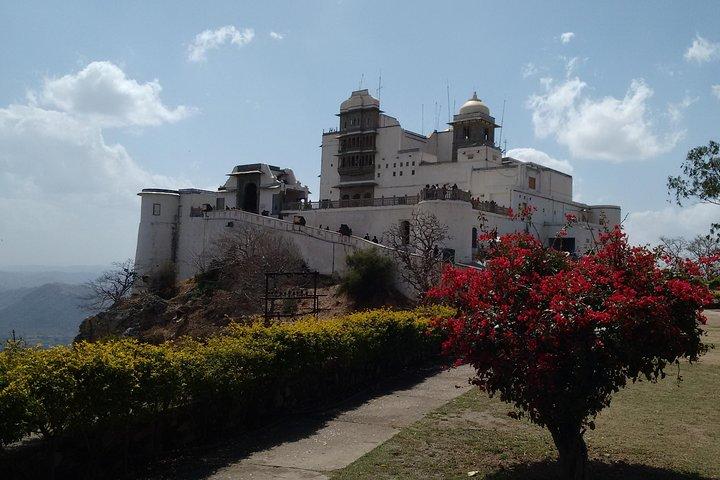 Private Day Tour: Udaipur to Sajjangarh fort (Monsoon Palace)