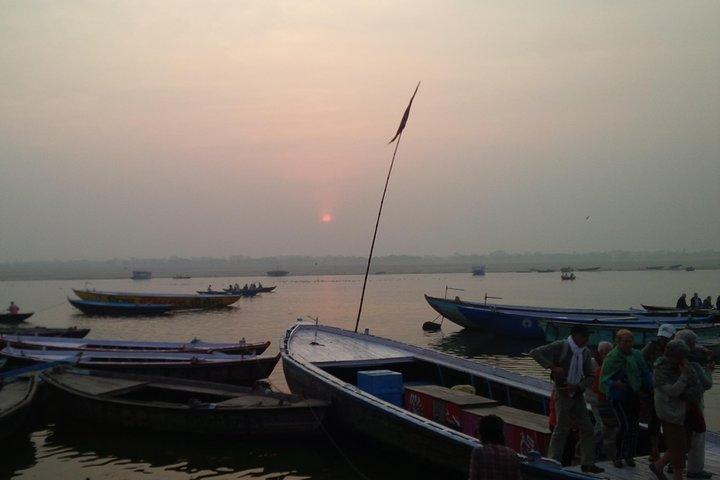 Private Sunrise Boat Ride on the River Ganges in Varanasi