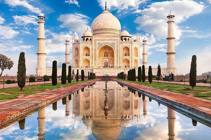 Private Taj Mahal Agra Overnight Tour from Delhi