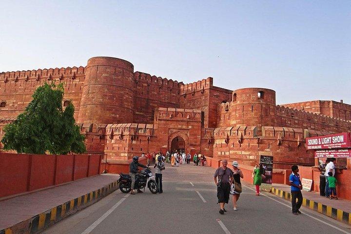 Same-Day Taj Mahal Tour: Full Story of the Mughals ( Dehli - Agra - Dehli )