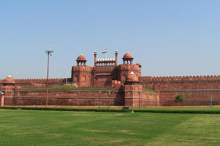 Delhi City Tour: Heritage and Cultural Gateways