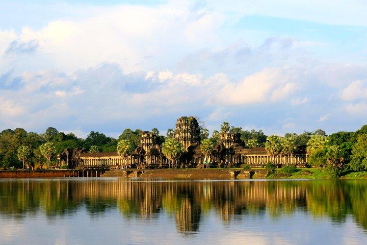 Full-Day Private Discovery Tour of Angkor Complex from Siem Reap
