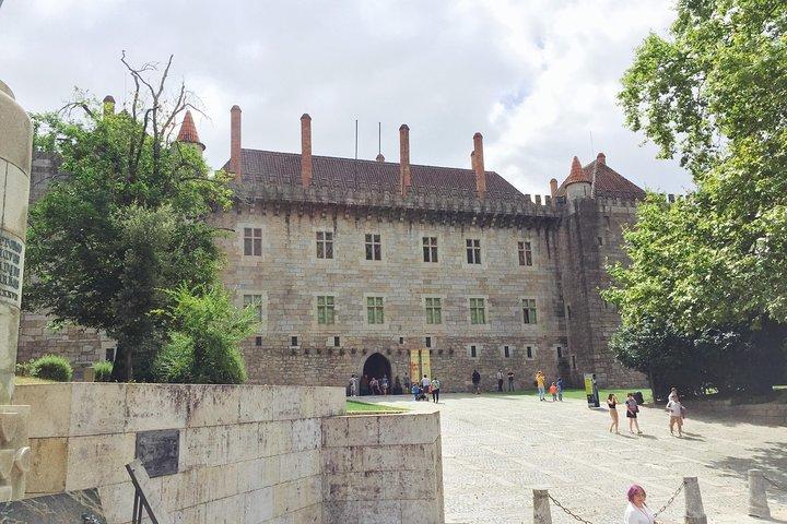 Braga and Guimarães Historical and Cultural Tour from Porto