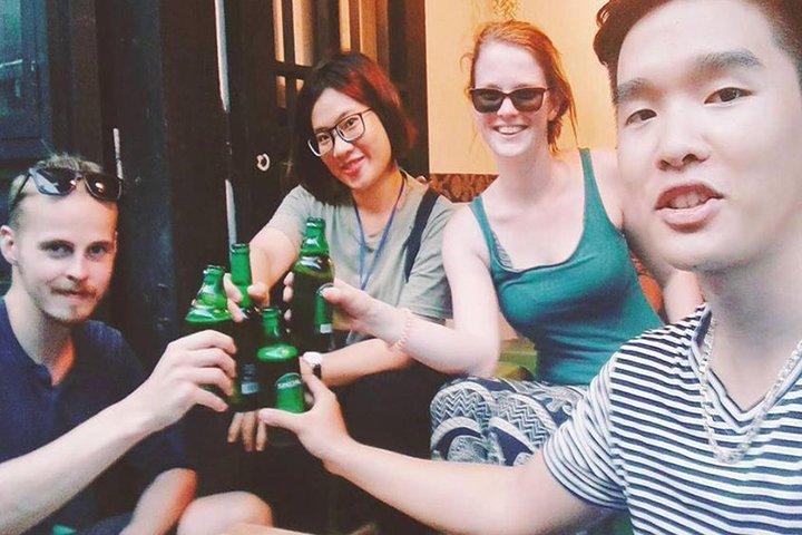 Hanoi Guided Street Food Tour Small Group