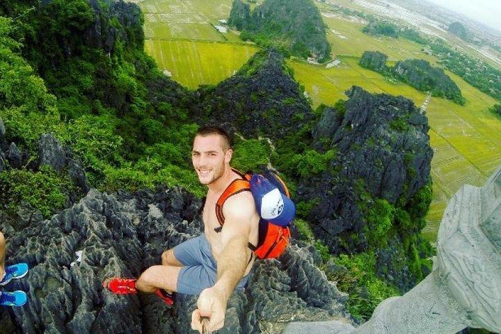 Ninh Binh Private Day Tour: Mua Cave, Tam Coc, Hoa Lu All Include