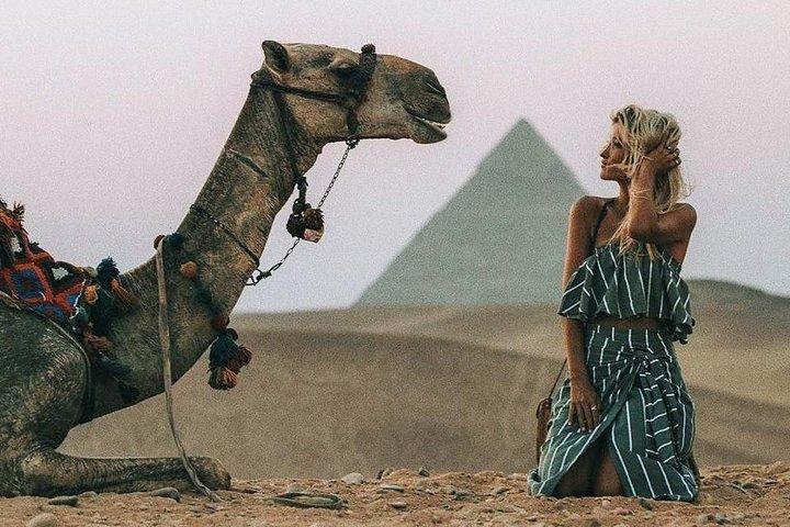 8-hours private tour Giza pyramids ,sphinx, Egyptian museum and sound light show