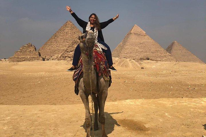 4-hours private Giza pyramids, sphinx and valley temple tour