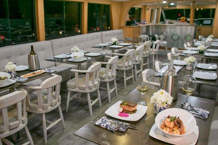 Dinner cruise on Cartagena's bay with Sibarita Master