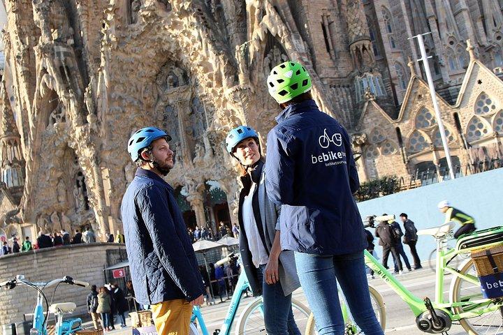 Barcelona Gaudi Guided Small Group E Bike Tour