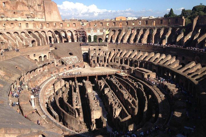 Private Tour of the Colosseum and Ancient Rome with Hotel Pick Up