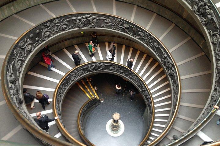 Rome in a day private Tour with Vatican Museums and taxi transfer