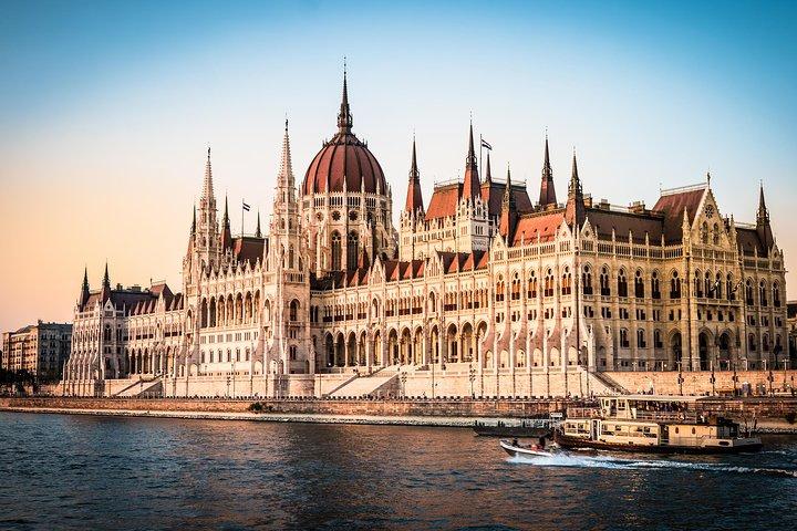 Budapest Private Tour from Vienna