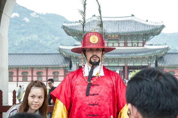 Seoul City Half Day Tour Gyeongbok Palace Guard Changing Ceremony