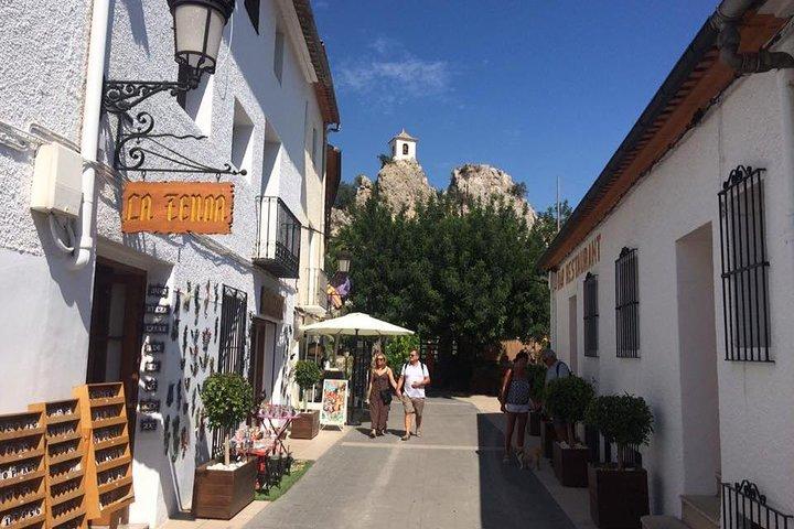 From Albir, Benidorm & Calpe: Guadalest & Algar Falls day trip