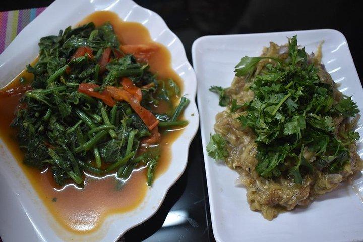 Cooking class in the down town of Yangon, half day tour (07:30 AM - 12:30 PM)