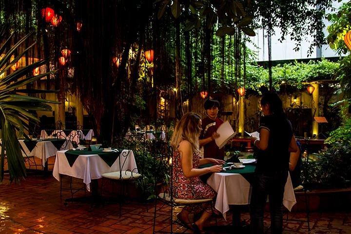 Authentic Vietnamese Dinner And Water Puppet Show