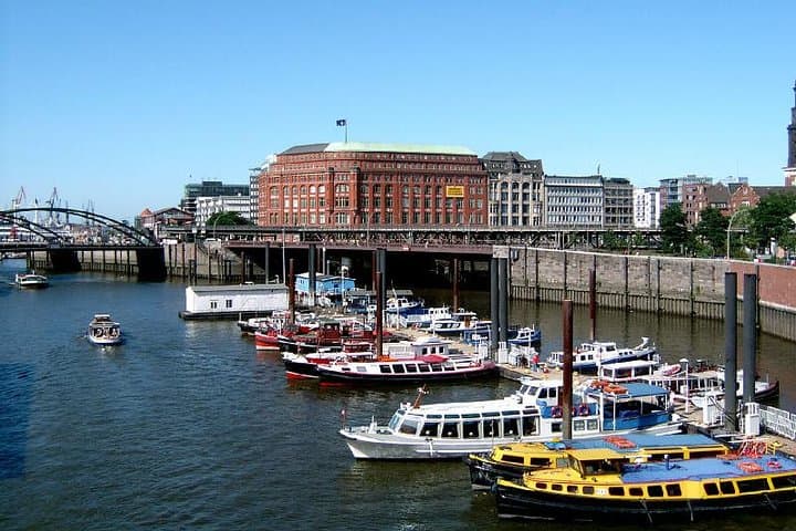 Speicherstadt and HafenCity Tour of Hamburg with German speaking guide