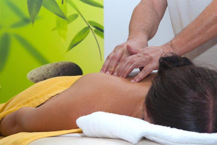 Akrotiri: Private Aromatherapy Massage Experience for one