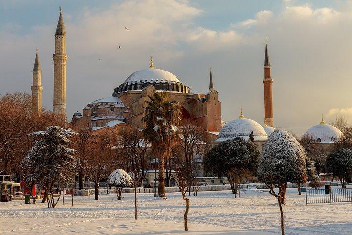 Morning Istanbul: Half-Day Tour with Blue Mosque, Hagia Sophia, Hippodrome and Grand Bazaar