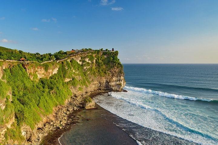The Ultimate Uluwatu Experience: Temple, Beach & Sunset