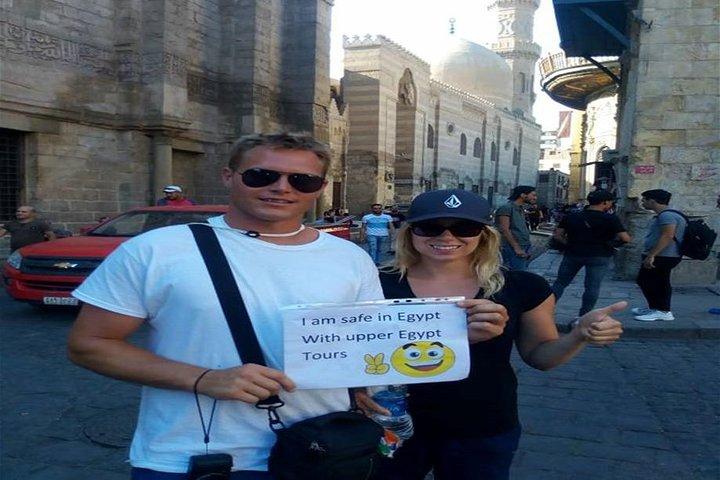 All inclusive -Tour Giza pyramids, Sphinx, Egyptian Museum,Camel Ride, Bazaar