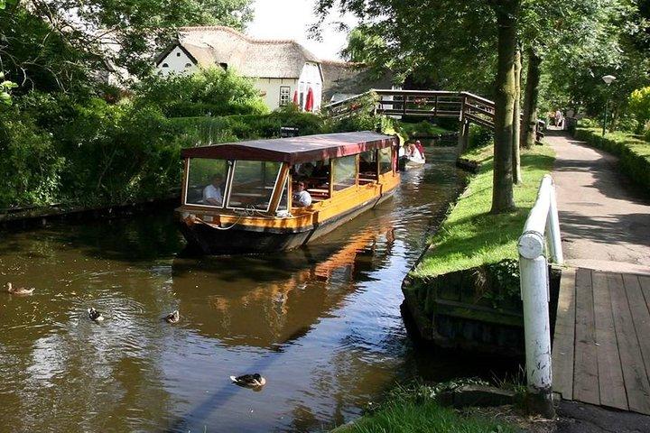 Giethoorn the Dutch Venice private day trip from Amsterdam