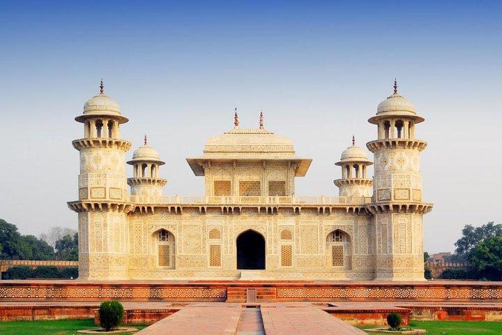 Private Trip : Agra Full-day Tour With Taj Mahal , Agra Fort & Fatehpur Sikri
