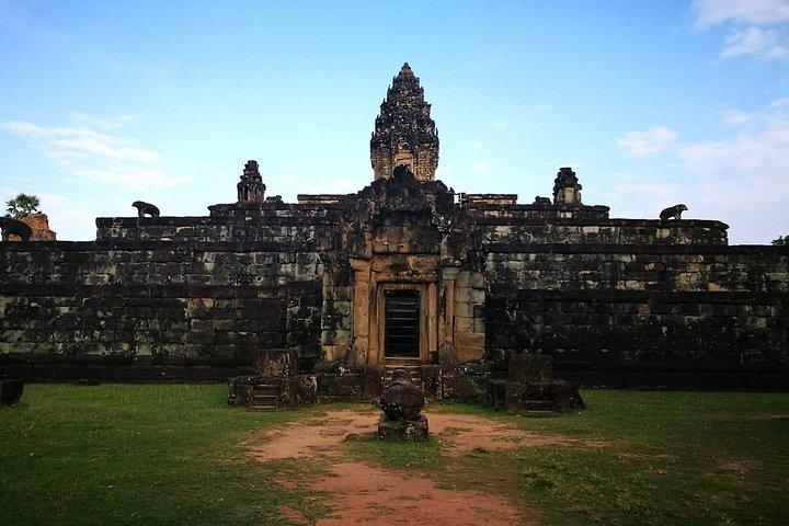 Rolous Group Temples plus lunch with Sunset Tour