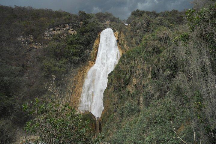 El Chiflon Waterfalls and Montebello Lakes Day Trip from Tuxtla Gutiérrez