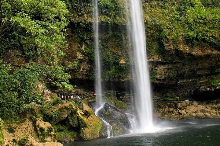 Palenque Mayan Ruins, Misol-Ha and Agua Azul Waterfalls Full Day Tour from Palenque