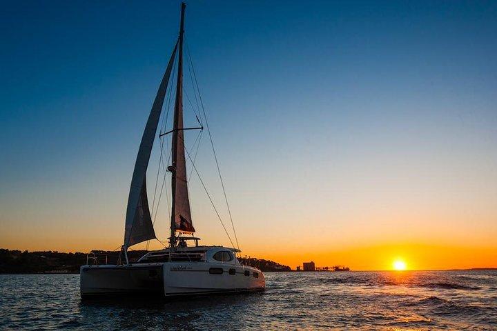 Lisbon: Sunset Cruise With Drinks on Spacious Yacht