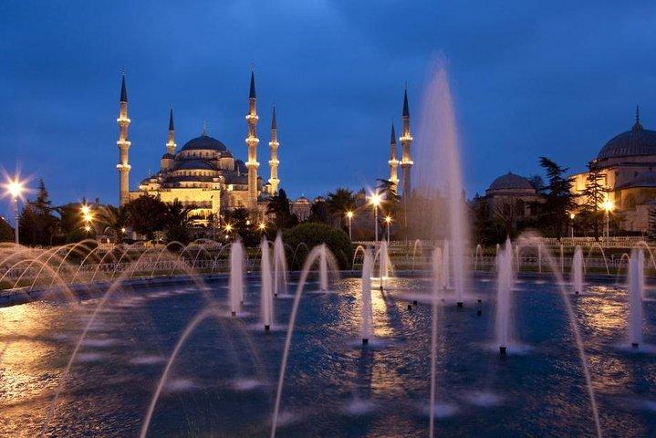 Full-Day City Tour with Private Tour Guide and Red Carpet Treatment with Luxury Minibus