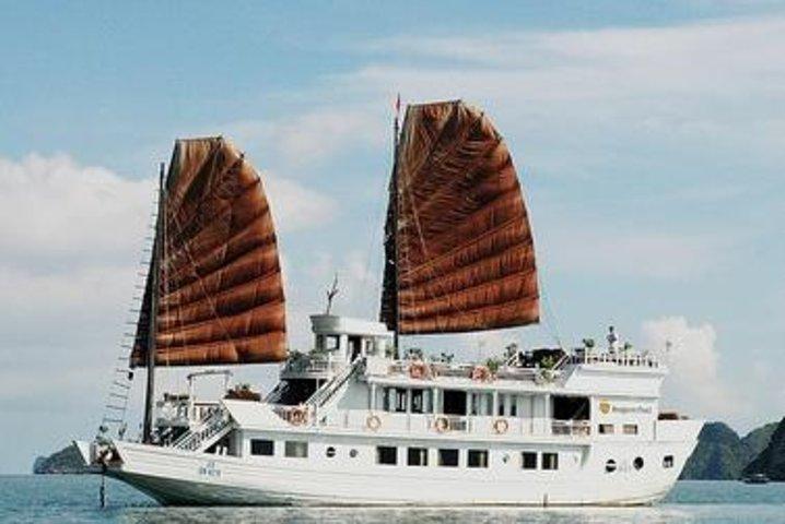 3-Day Luxury Bai Tu Long Bay Cruise on the Dragon Pearl Junk Boat