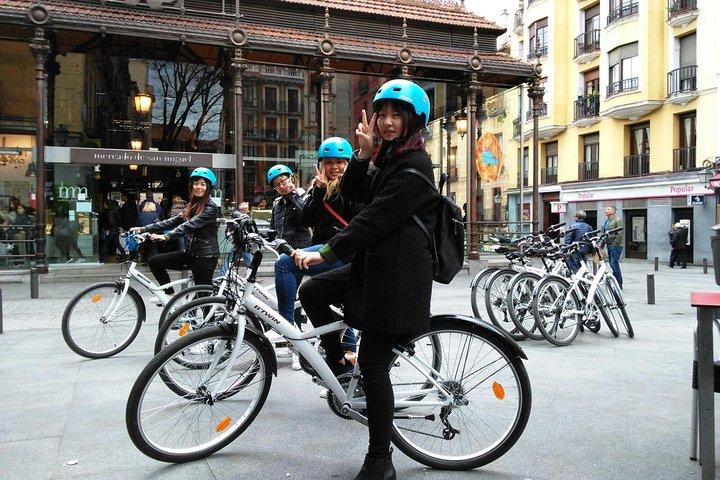 Madrid Fun and Sightseeing Bike Tour